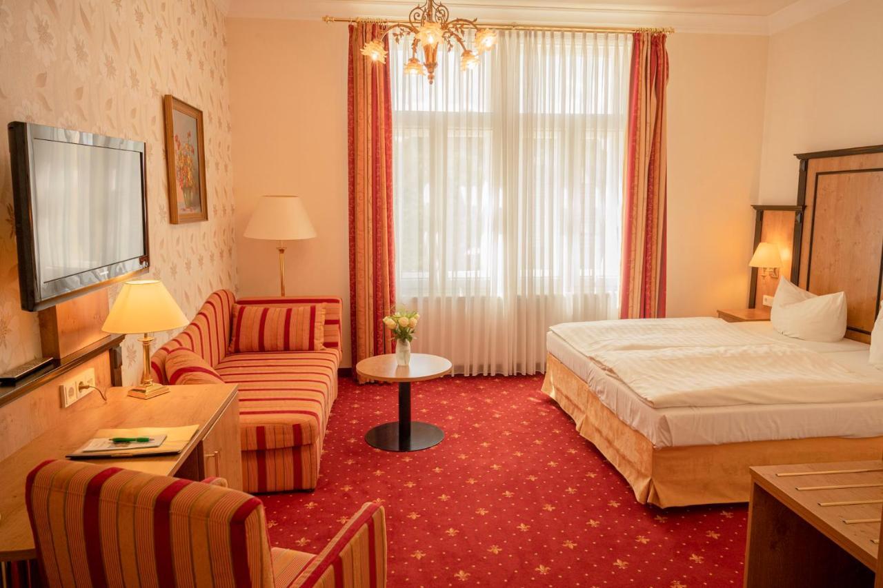 Alte Landratsvilla Hotel Bender Westerburg  Eksteriør billede