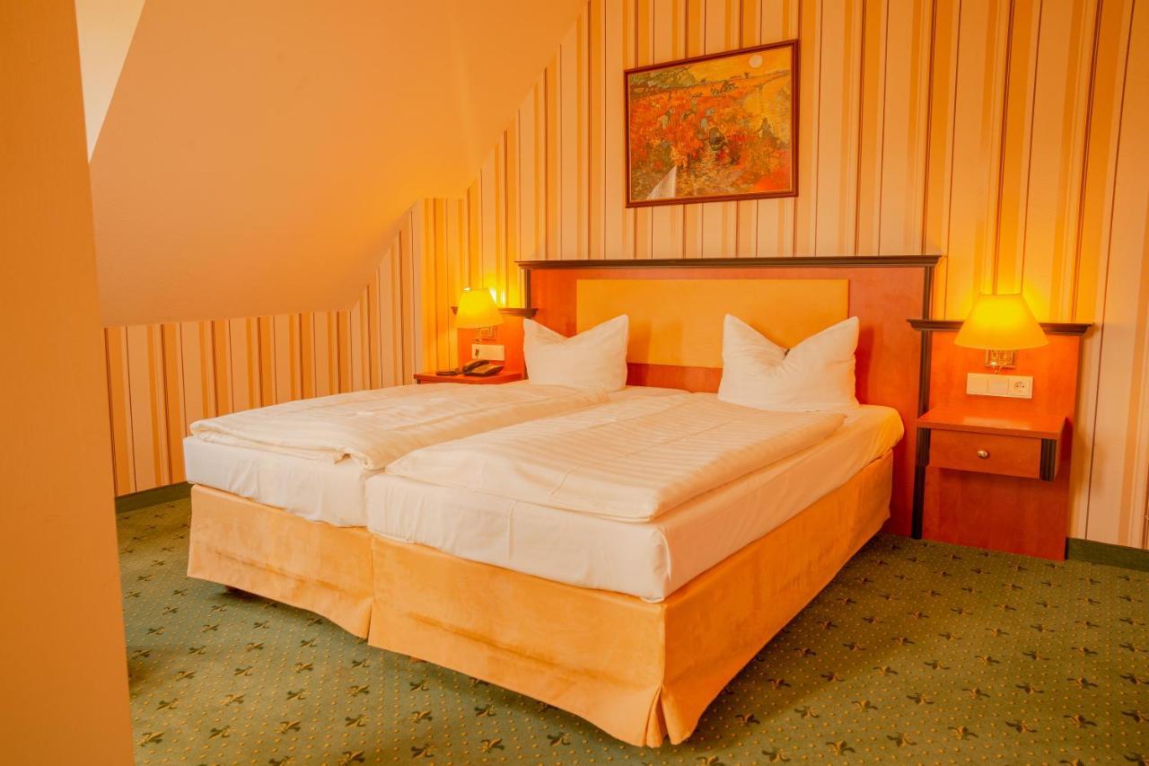Alte Landratsvilla Hotel Bender Westerburg  Eksteriør billede