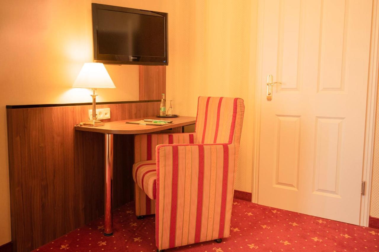 Alte Landratsvilla Hotel Bender Westerburg  Eksteriør billede